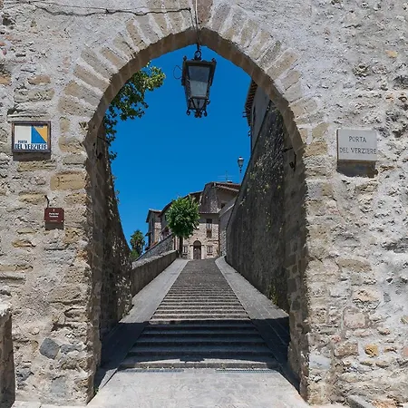Dom wakacyjny Lovely In Monte Santa Maria Tibe *